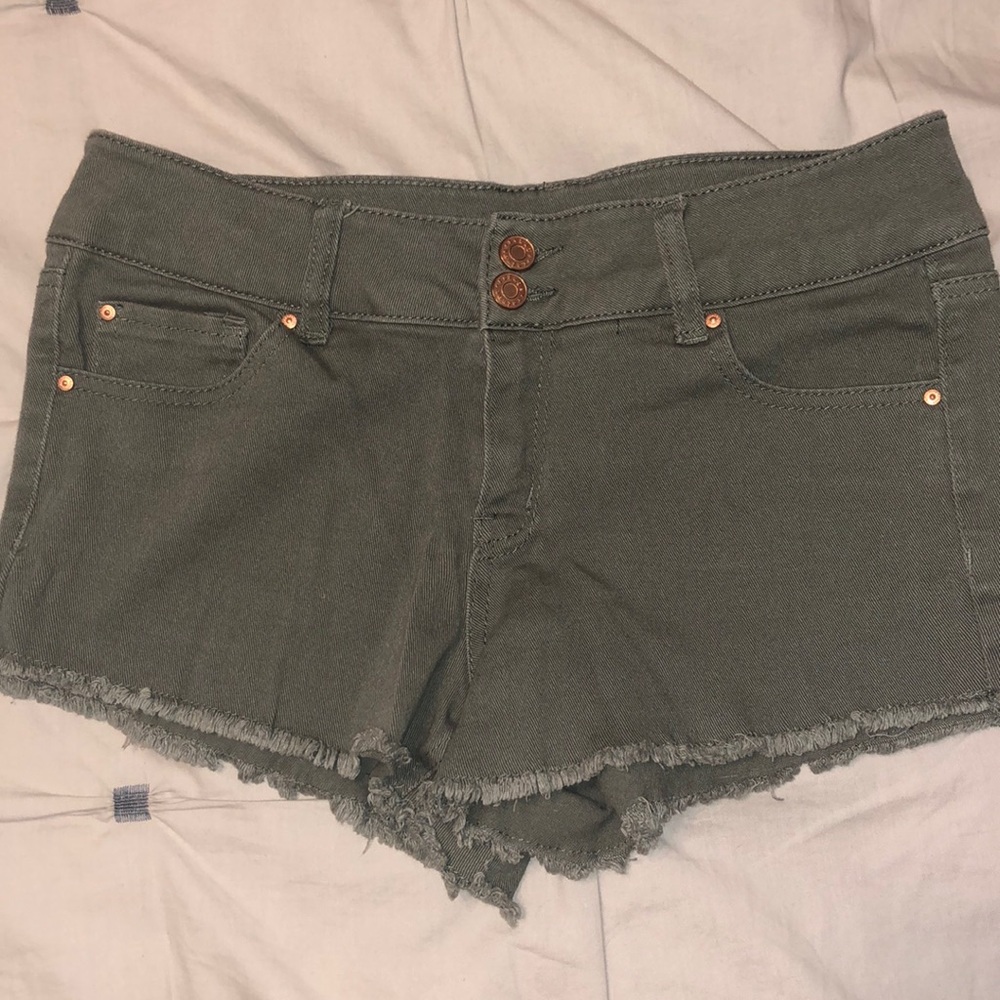 Refuge shorts